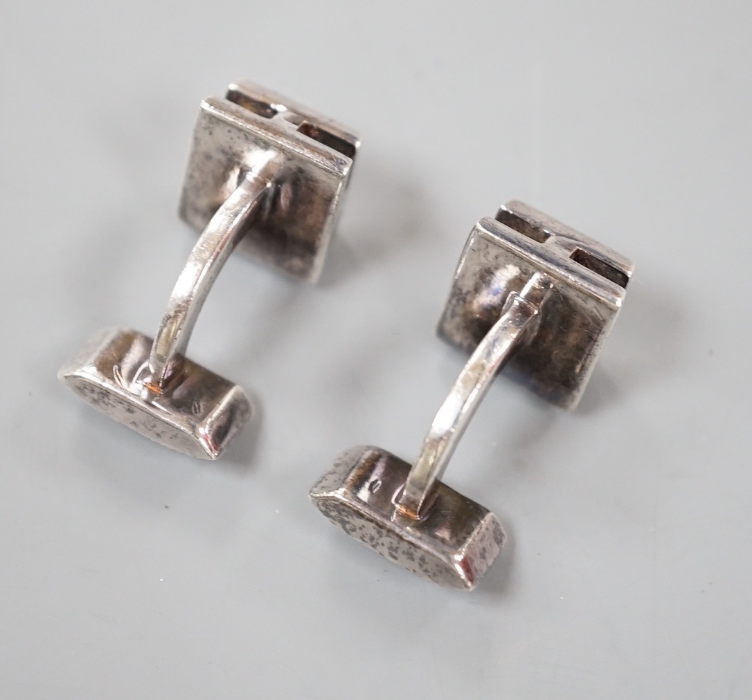 A pair of Hermes 925 cufflinks.